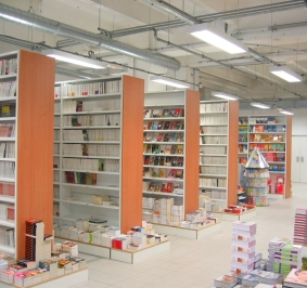 Rayonnage bureau Proclass pour le stockage de livres dans une bibliothèque
			